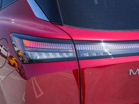 New 2026 Nissan Murano SV AWD/4WD image 9