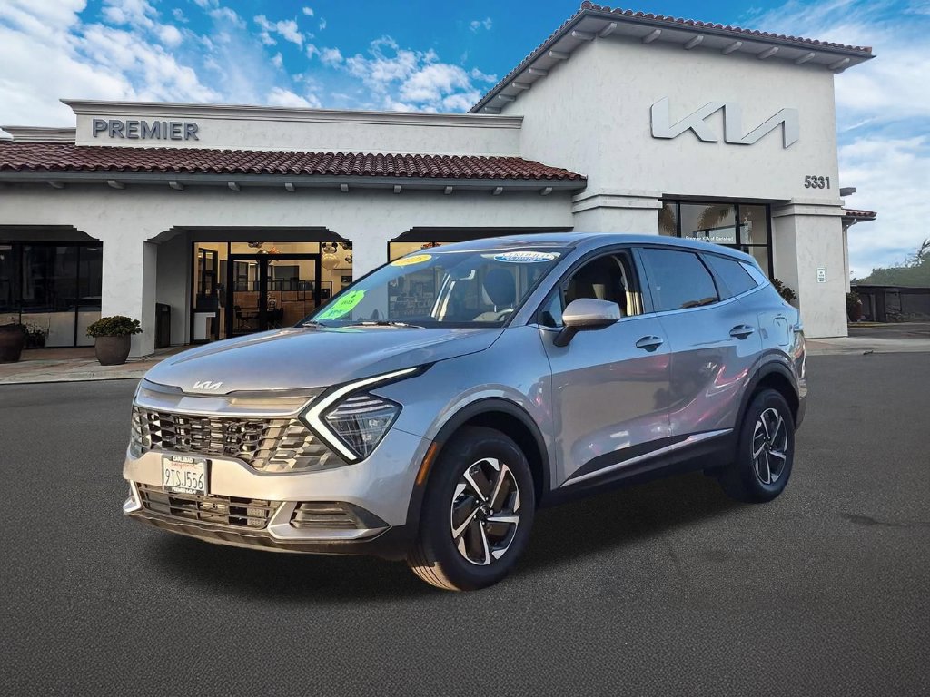 Certified 2025 Kia Sportage LX AWD/4WD image 4
