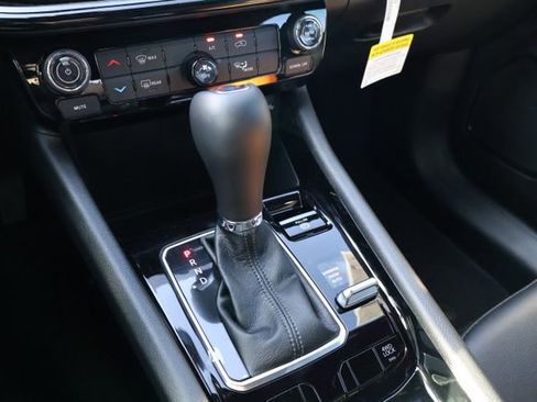 New 2026 Jeep Compass Latitude AWD/4WD image 17