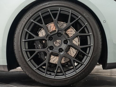 Used 2025 Porsche 911 Carrera image 11