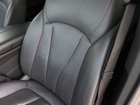 Used 2017 Buick Envision Essence FWD image 22