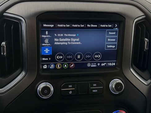 Used 2022 GMC Sierra 3500 Denali w/ Technology Package AWD/4WD image 15