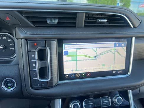 Used 2021 GMC Yukon XL Denali w/ Denali Premium Package image 3