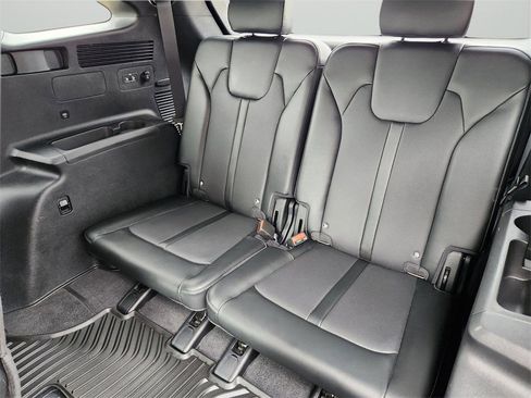 Used 2024 Kia Sorento SX Prestige image 9