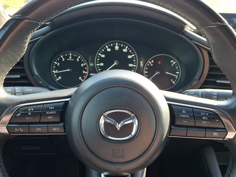 Used 2024 MAZDA MAZDA3 s FWD image 19