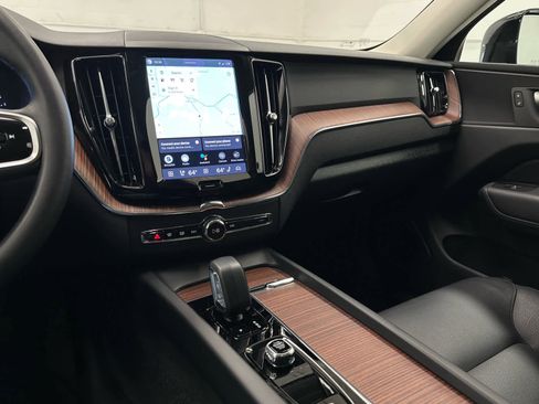Used 2024 Volvo XC60 B5 Plus w/ Protection Package Premier AWD/4WD image 28