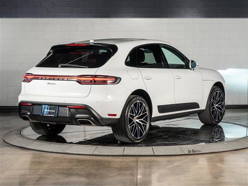 Used 2023 Porsche Macan AWD/4WD image 9