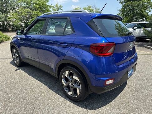 Used 2024 Hyundai Venue SEL FWD image 20