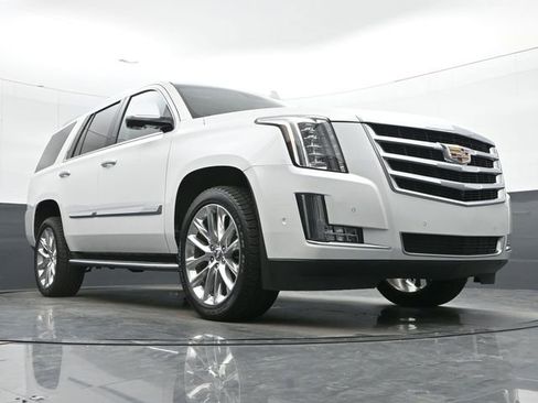 Used 2019 Cadillac Escalade Luxury image 34