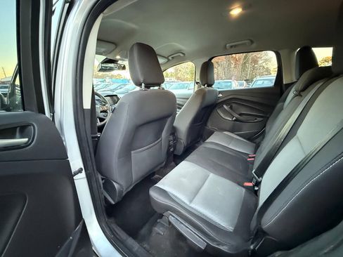 Used 2019 Ford Escape SE FWD image 13