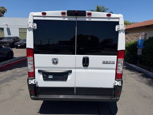 Used 2025 RAM ProMaster 2500 w/ U-Haul Equipment Group FWD image 12