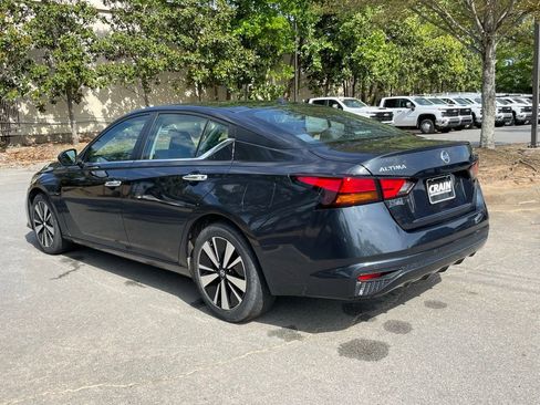 Used 2022 Nissan Altima 2.5 SV FWD image 5