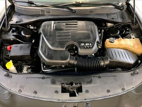 Used 2020 Dodge Charger SXT w/ Blacktop Package RWD image 30