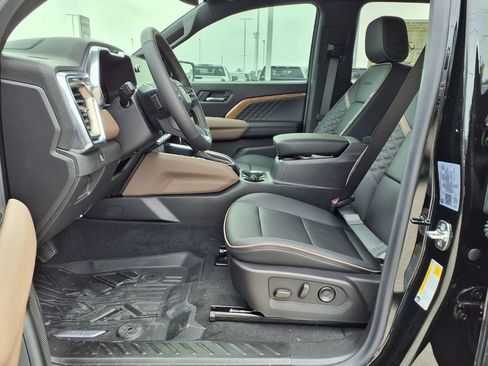 New 2026 GMC Canyon Denali AWD/4WD image 8