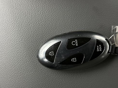 Used 2024 Hyundai Elantra SEL image 23