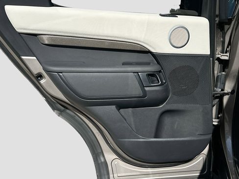 Used 2021 Land Rover Discovery HSE R-Dynamic image 28