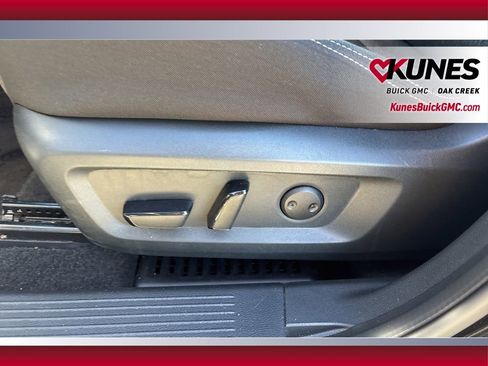 Used 2024 Nissan Rogue SV image 11