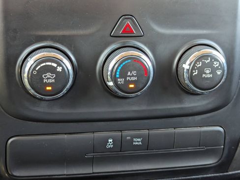 Used 2018 RAM 2500 Tradesman AWD/4WD image 25
