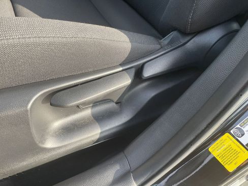 Used 2023 Toyota Corolla LE image 22