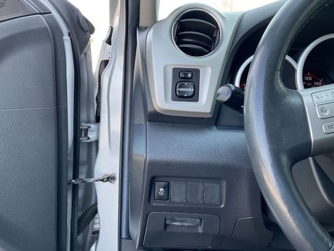 Used 2009 Toyota Matrix S image 14