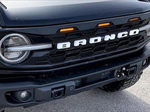 Used 2023 Ford Bronco Badlands image 33
