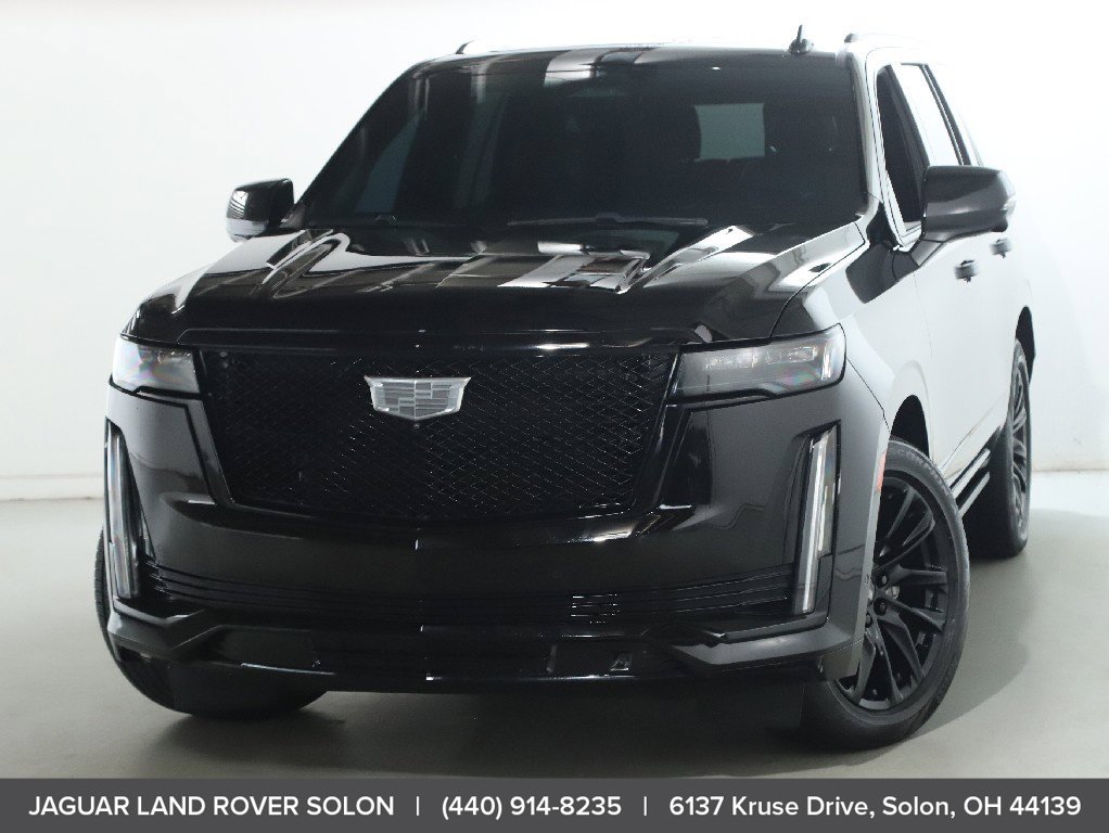 Used 2022 Cadillac Escalade Sport Platinum w/ LPO, ONYX Package AWD/4WD image 3