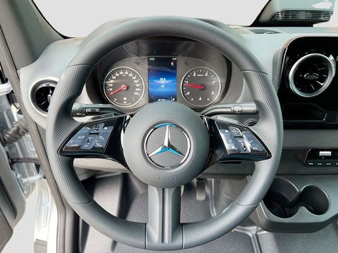 New 2025 Mercedes-Benz Sprinter 2500 image 13