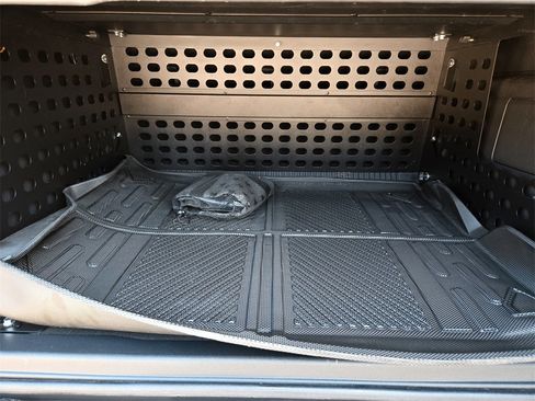 Used 2022 Ford Bronco Wildtrak image 32