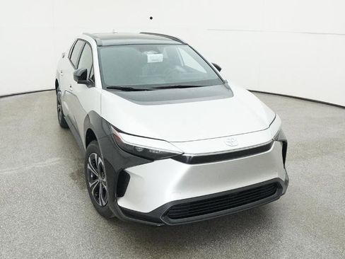 New 2025 Toyota bZ4X FWD image 32