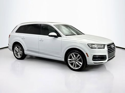 Used 2018 Audi Q7 3.0T Prestige w/ Prestige Package image 3