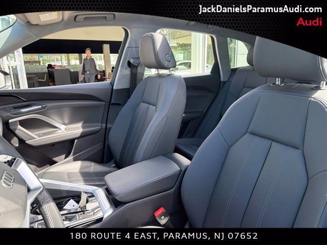 Used 2025 Audi Q5 Premium w/ Convenience Package AWD/4WD image 13