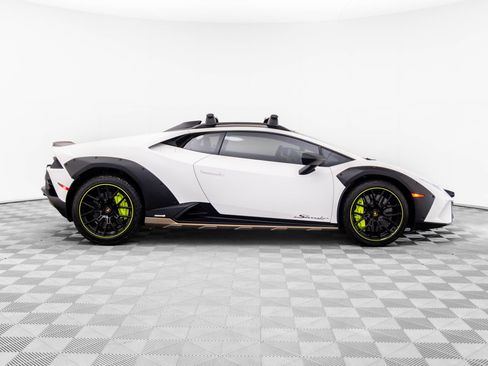 Used 2024 Lamborghini Huracan Sterrato AWD/4WD image 6