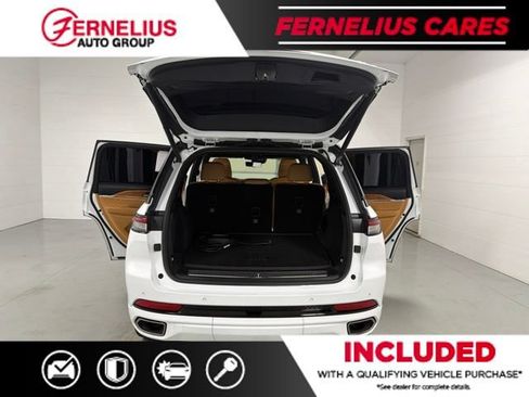 Used 2024 Jeep Grand Cherokee Summit AWD/4WD image 20