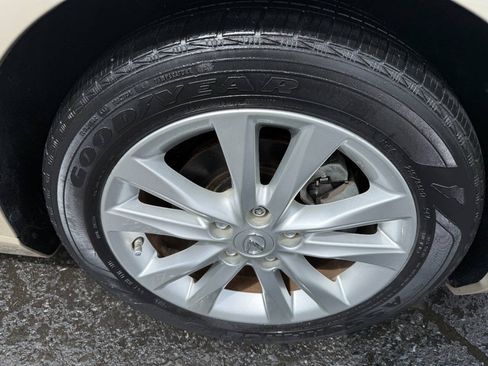 Used 2011 Lexus ES 350 FWD image 12