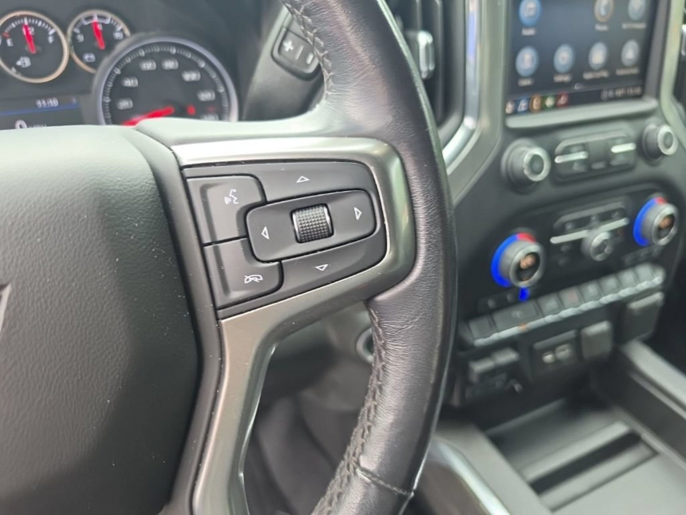 Used 2021 Chevrolet Silverado 1500 LTZ AWD/4WD image 21