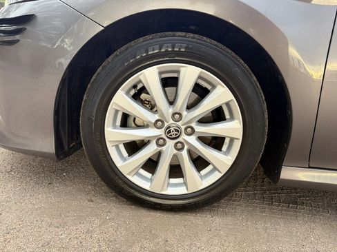 Used 2020 Toyota Camry LE w/ Carpet Mat Package FWD image 24