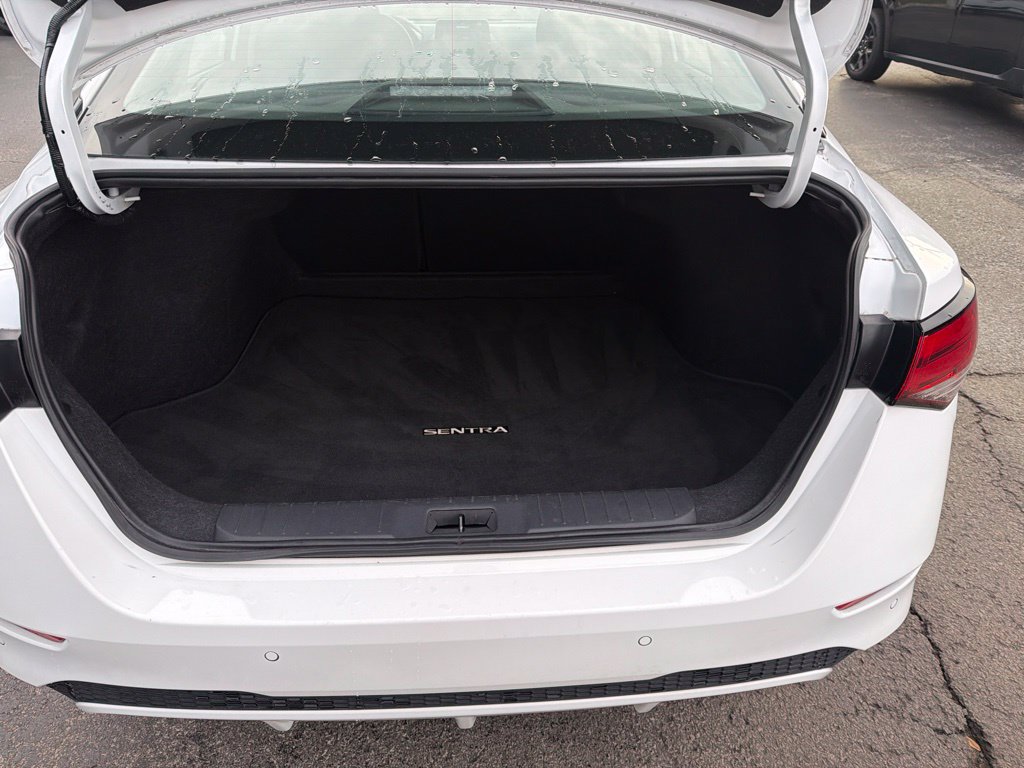 Used 2025 Nissan Sentra SV FWD image 11