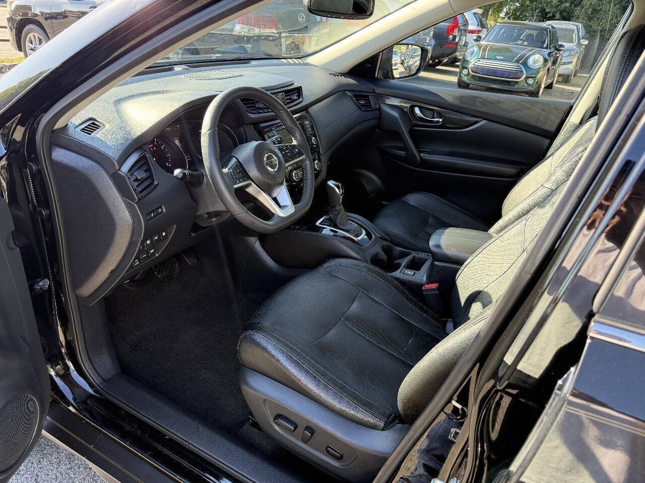Used 2019 Nissan Rogue SL AWD/4WD image 8