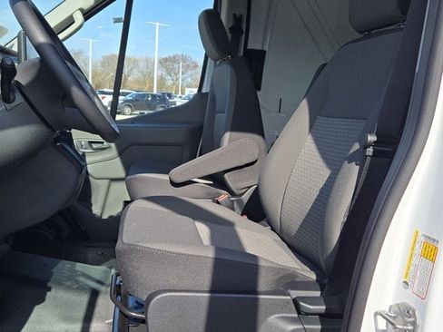 New 2025 Ford Transit 250 148 Medium Roof image 42