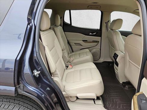 Used 2018 GMC Acadia Denali image 23