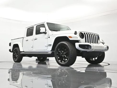 Used 2021 Jeep Gladiator Overland AWD/4WD image 39