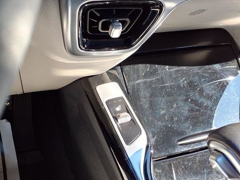 Used 2023 Kia Sorento SX image 7