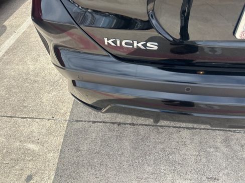 Certified 2023 Nissan Kicks SR image 5