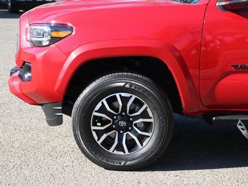 Used 2022 Toyota Tacoma TRD Sport image 38