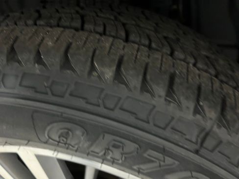 Used 2023 Nissan Armada SL image 46