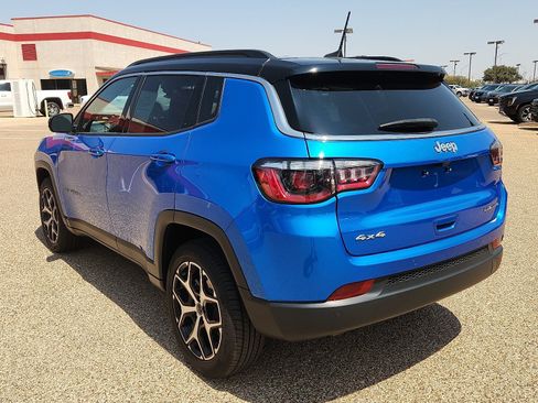 Used 2025 Jeep Compass Limited AWD/4WD image 3