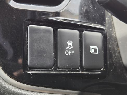 Used 2017 Mitsubishi Outlander ES FWD image 19