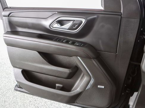 Used 2024 Chevrolet Suburban RST w/ Luxury Package image 26