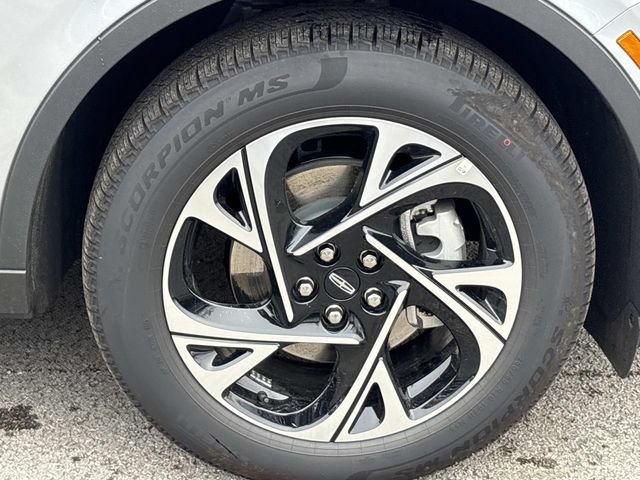 New 2026 Lincoln Nautilus Premier w/ Jet Appearance Package AWD/4WD image 9