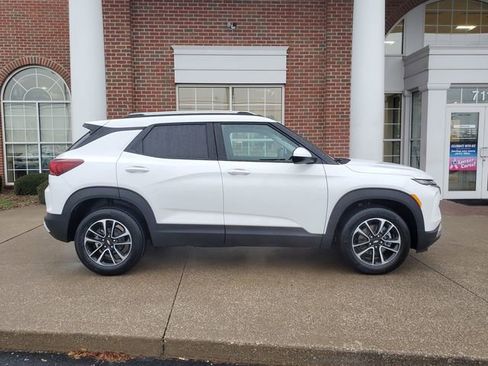 New 2025 Chevrolet TrailBlazer LT w/ LT Cold Weather Package image 4